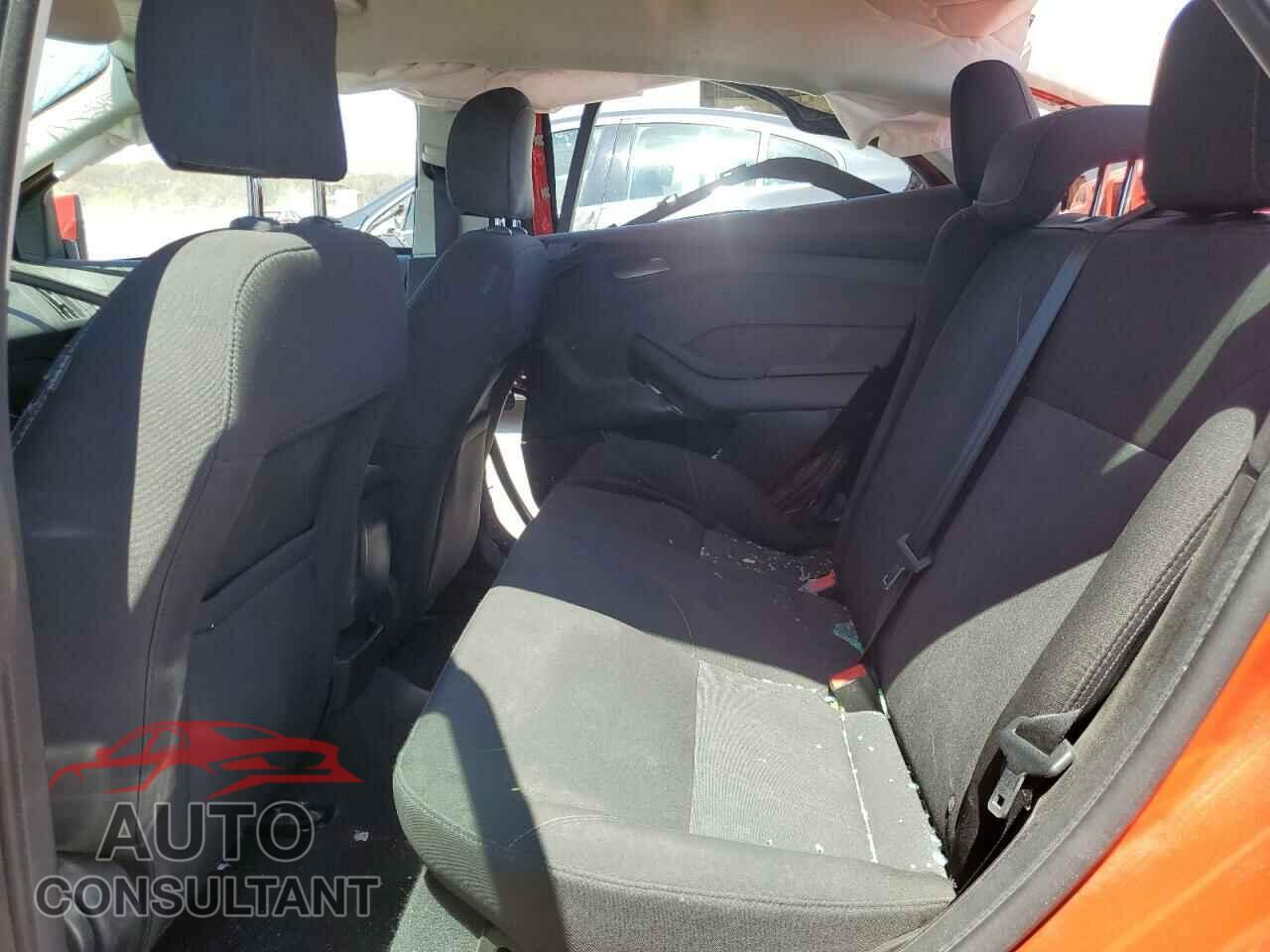 FORD FOCUS 2017 - 1FADP3F21HL235854