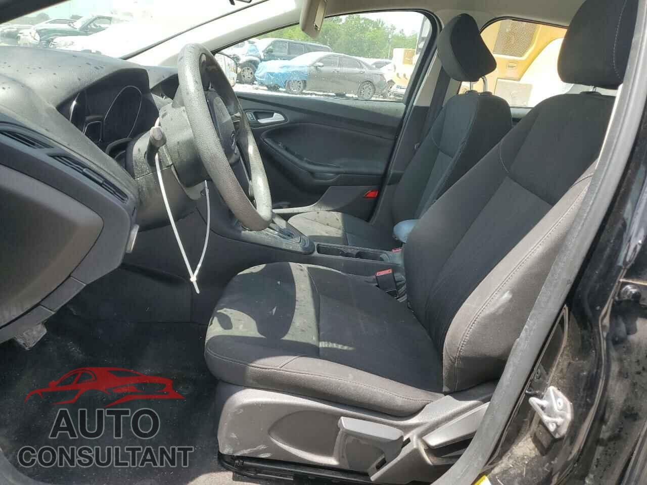 FORD FOCUS 2017 - 1FADP3F27HL322402