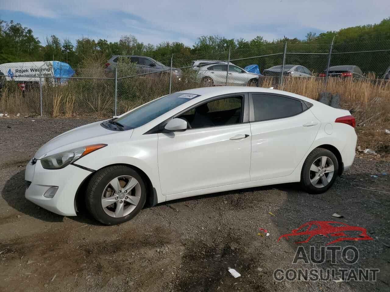 HYUNDAI ELANTRA 2013 - 5NPDH4AE4DH423863