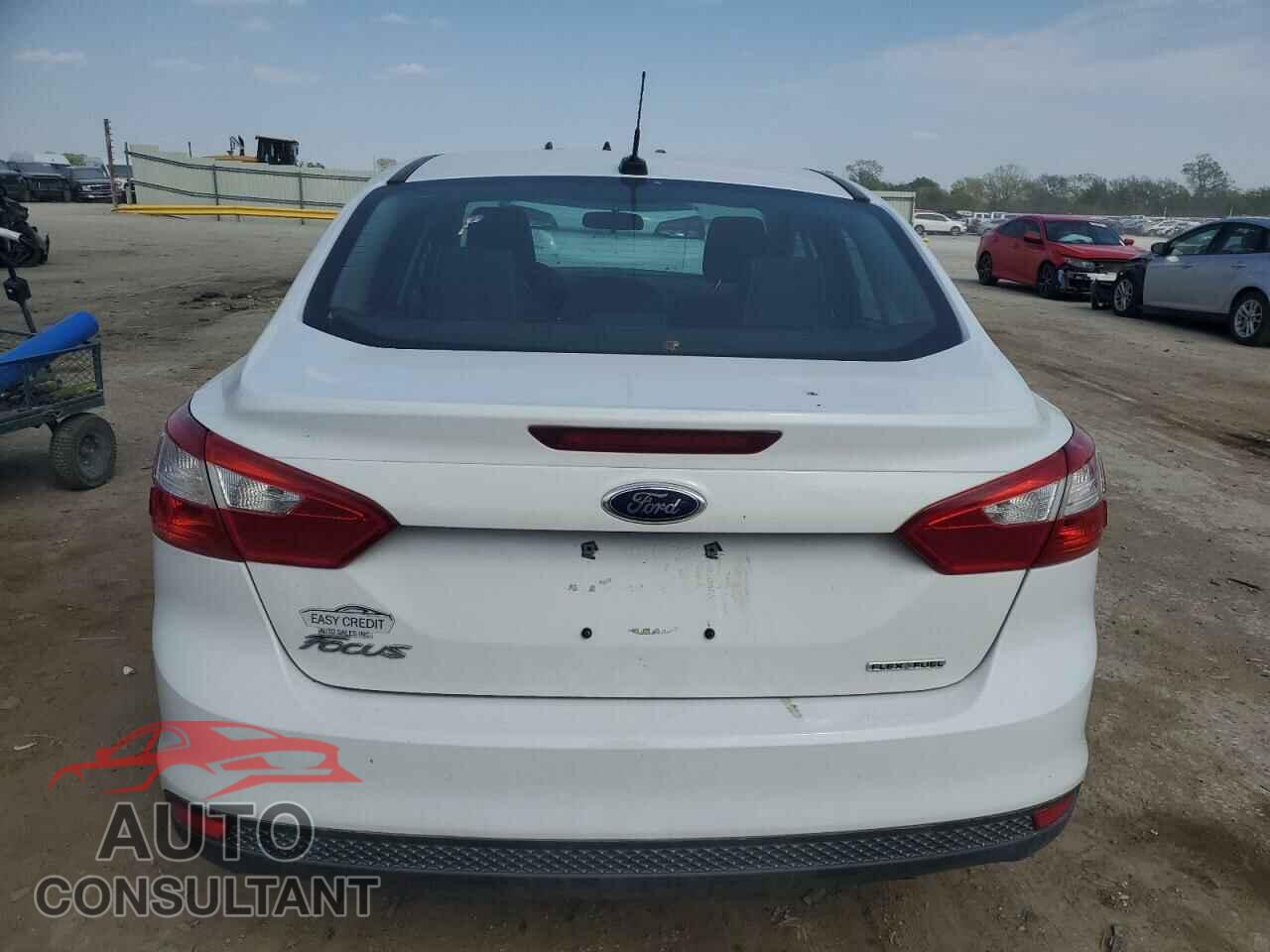 FORD FOCUS 2014 - 1FADP3E29EL280604
