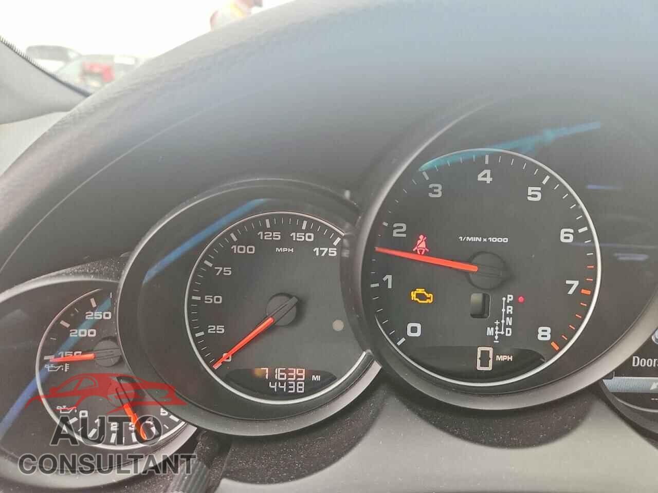 PORSCHE CAYENNE 2016 - WP1AA2A27GLA05698