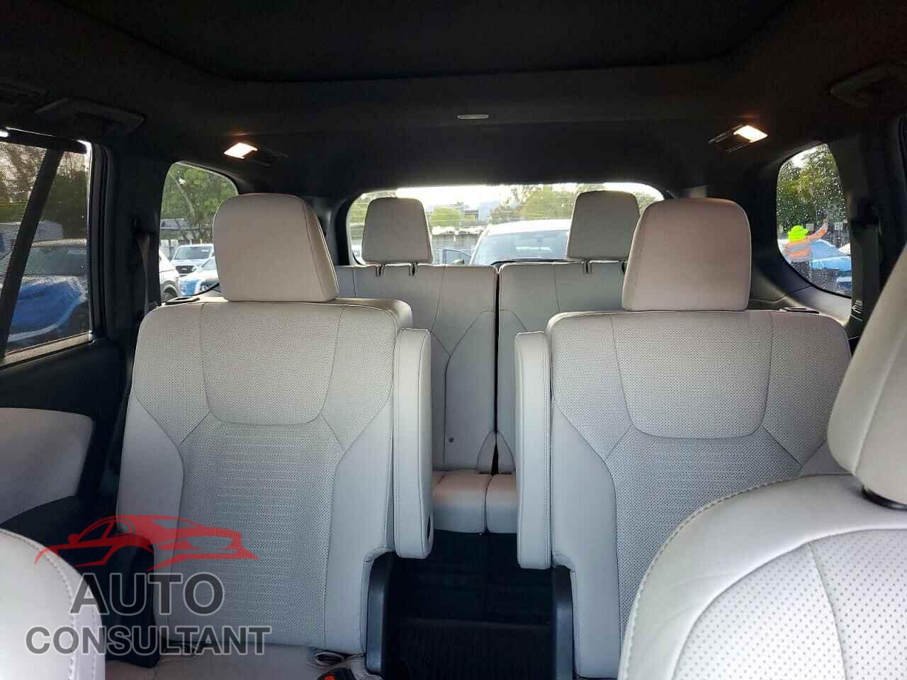 LEXUS UNKNOWN 2025 - 5TDAAAB61SS021108