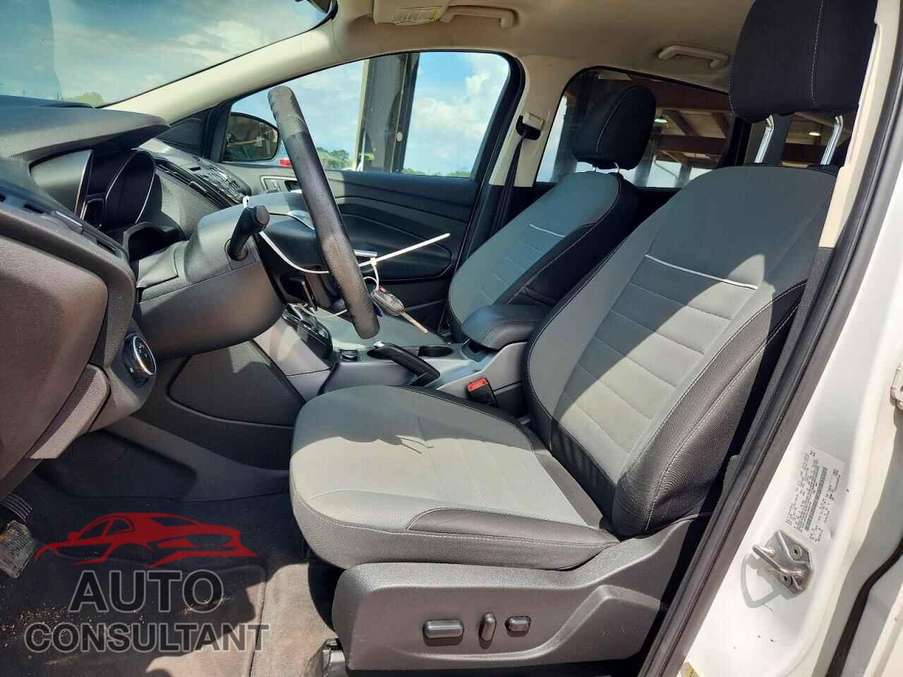 FORD ESCAPE 2015 - 1FMCU9G97FUB42109
