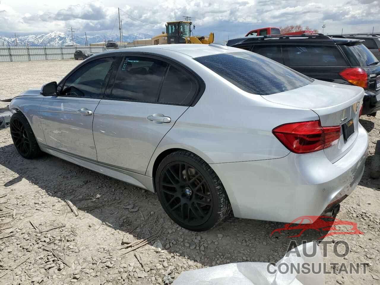 BMW 3 SERIES 2017 - WBA8D9G36HNU62621