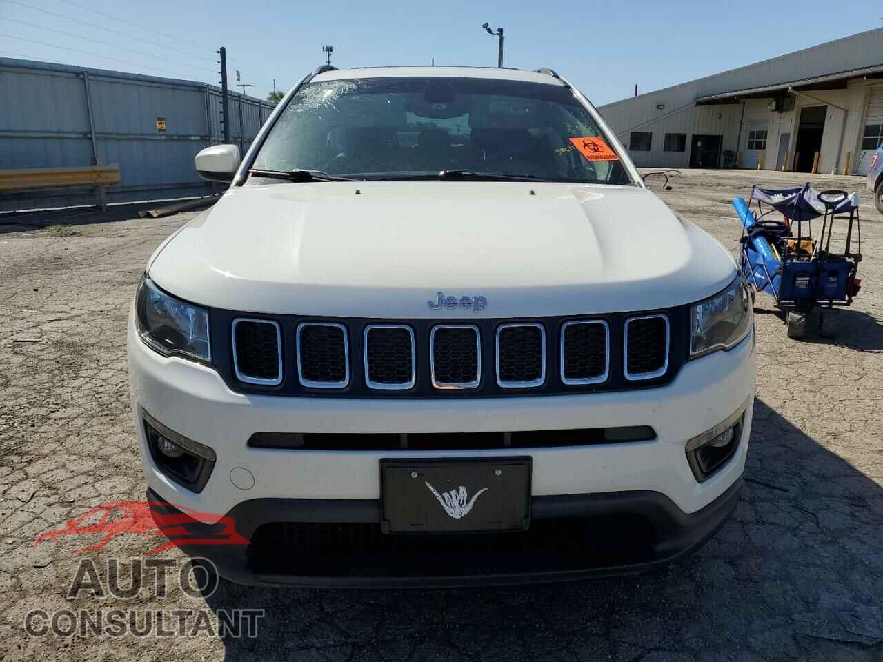 JEEP COMPASS 2018 - 3C4NJDBB8JT168238