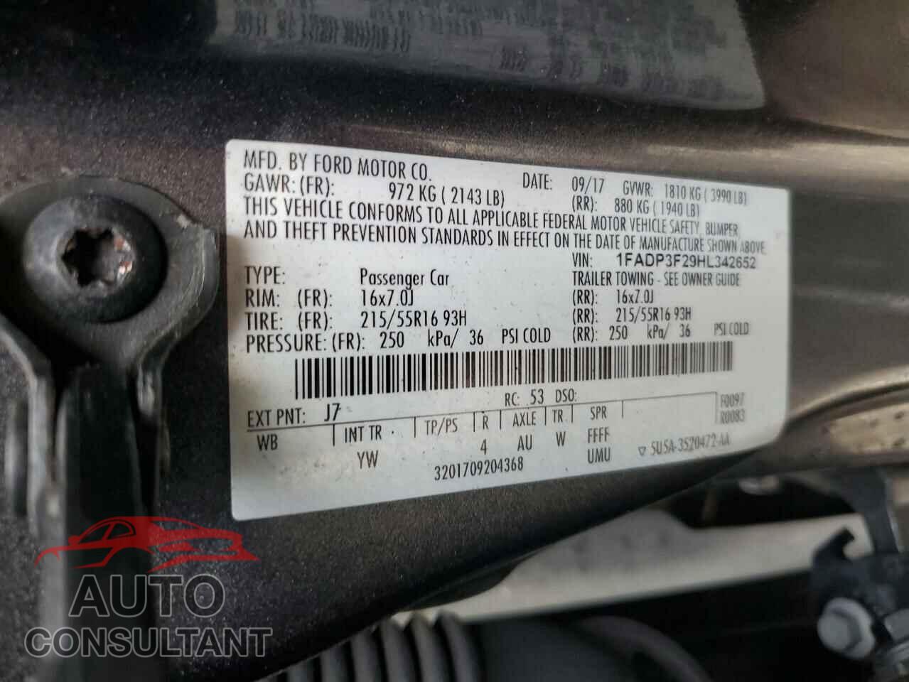 FORD FOCUS 2017 - 1FADP3F29HL342652