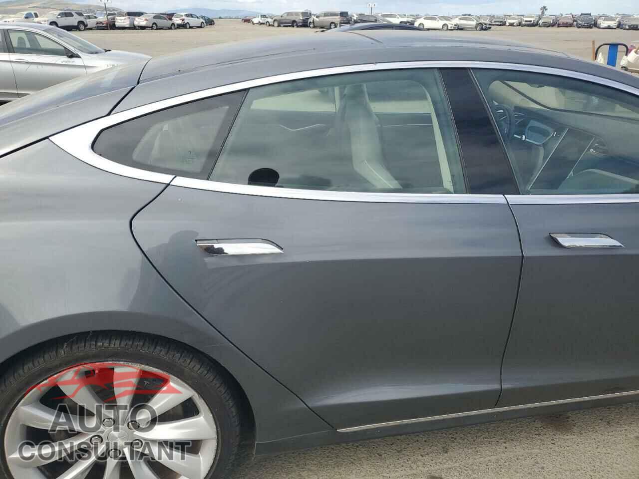 TESLA MODEL S 2013 - 5YJSA1DP4DFP07273