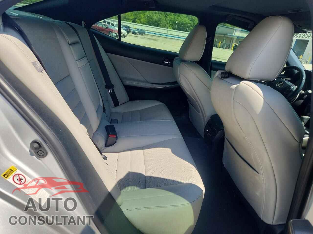 LEXUS IS 2014 - JTHCF1D25E5010528
