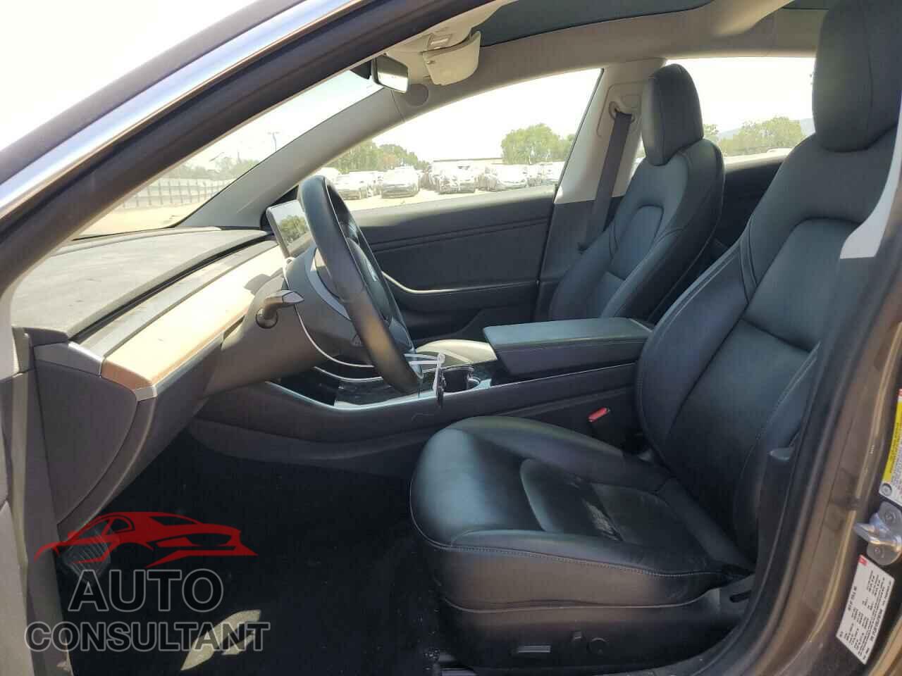 TESLA MODEL 3 2018 - 5YJ3E1EB2JF087045