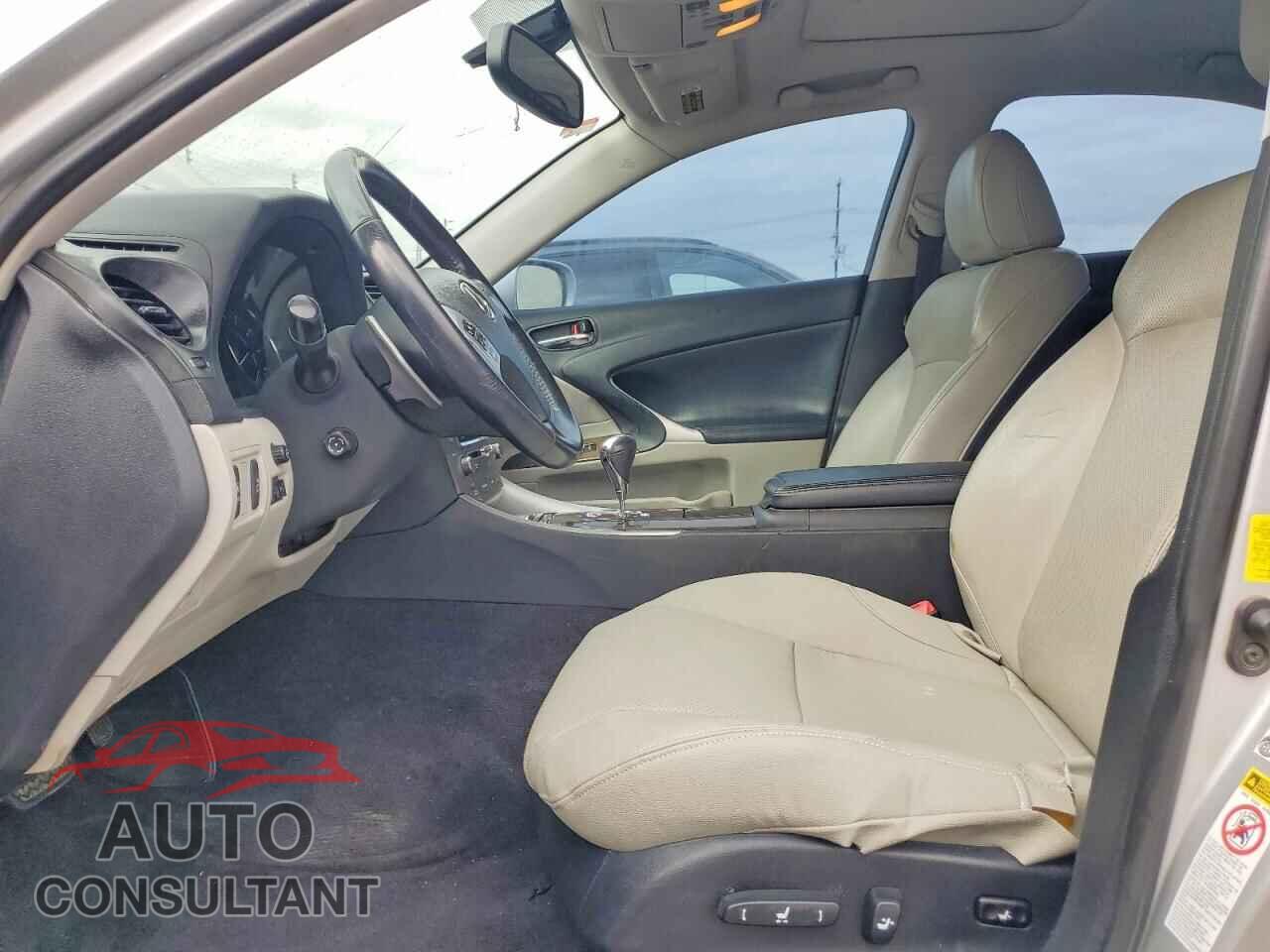 LEXUS IS 2012 - JTHCF5C24C5054266