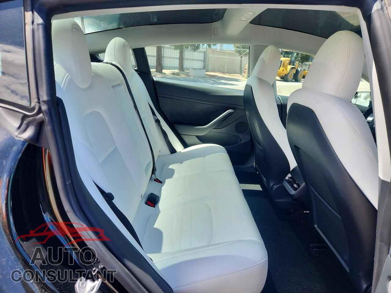 TESLA MODEL 3 2023 - 5YJ3E1EAXPF581783