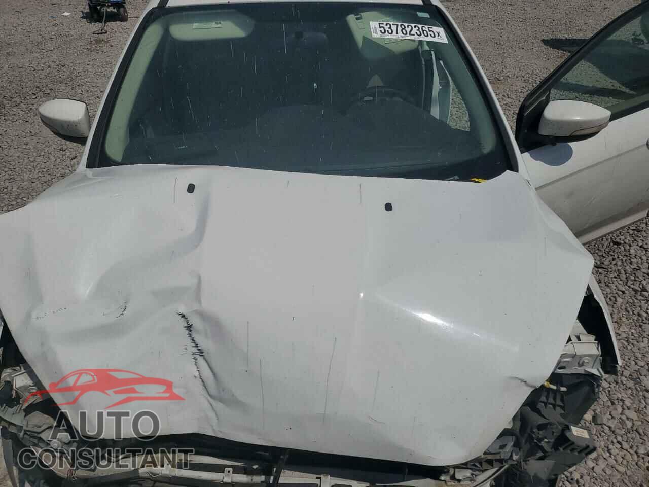 FORD FOCUS 2015 - 1FADP3F26FL376058