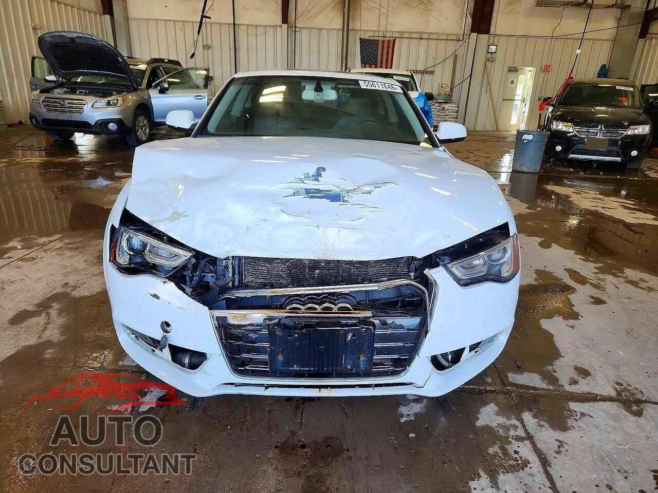 AUDI A5 2013 - WAULFAFR3DA054042