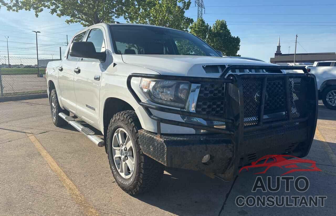 TOYOTA TUNDRA 2019 - 5TFDW5F13KX795570