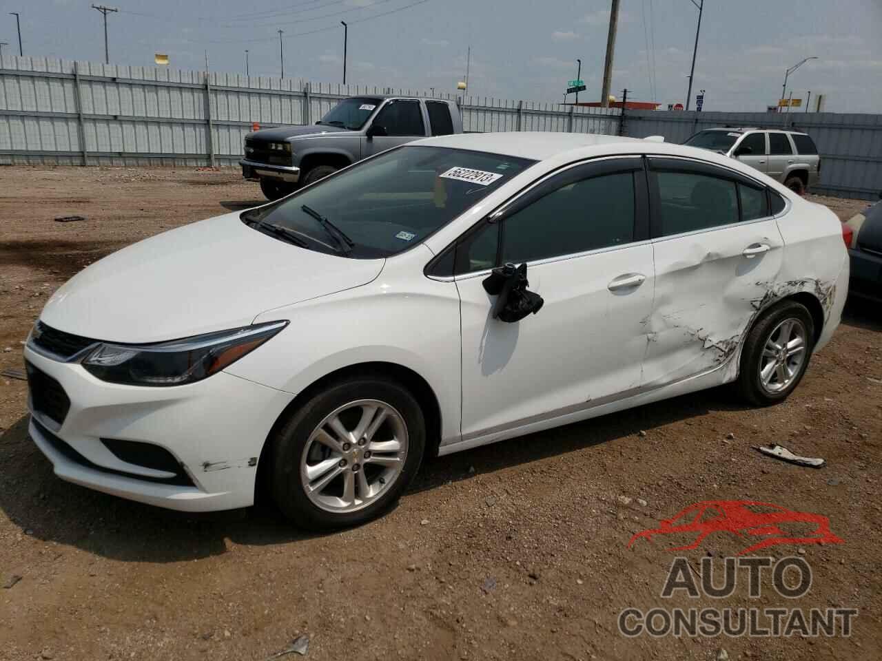 CHEVROLET CRUZE 2018 - 1G1BE5SM8J7245816