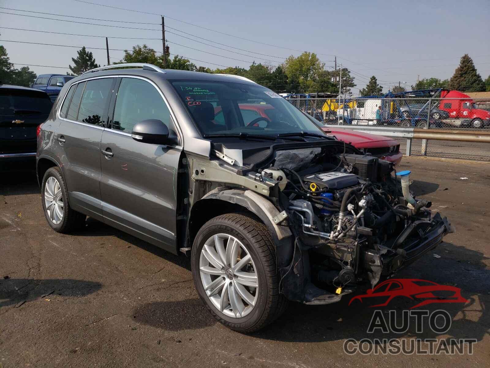 VOLKSWAGEN TIGUAN 2016 - WVGBV7AX2GW582622