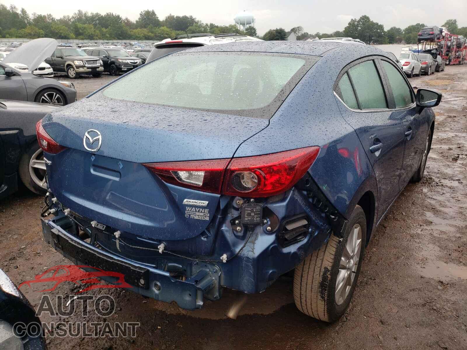 MAZDA 3 2018 - 3MZBN1U75JM214436