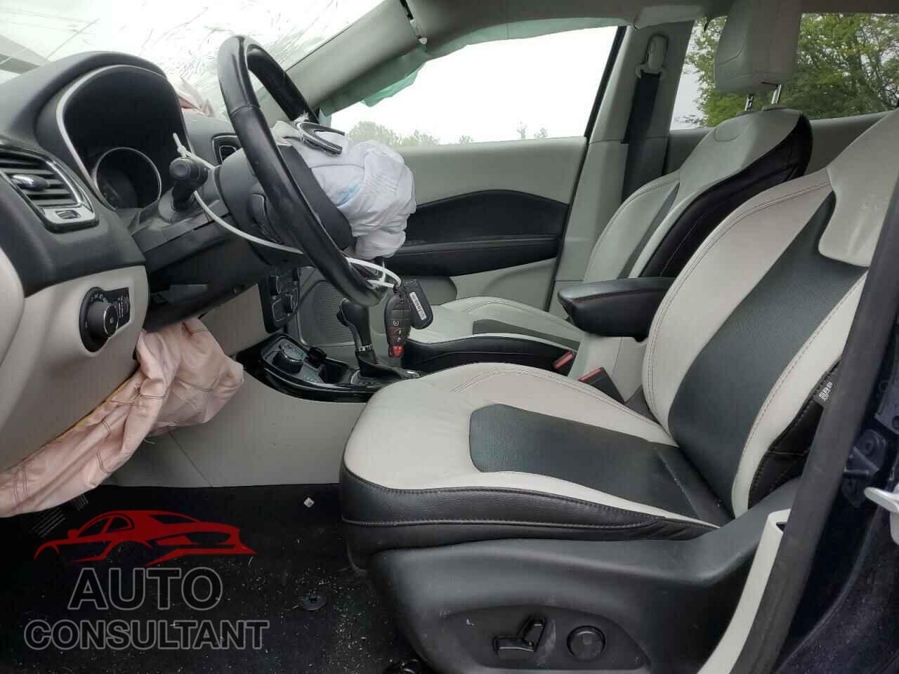 JEEP COMPASS 2020 - 3C4NJDCB8LT208965