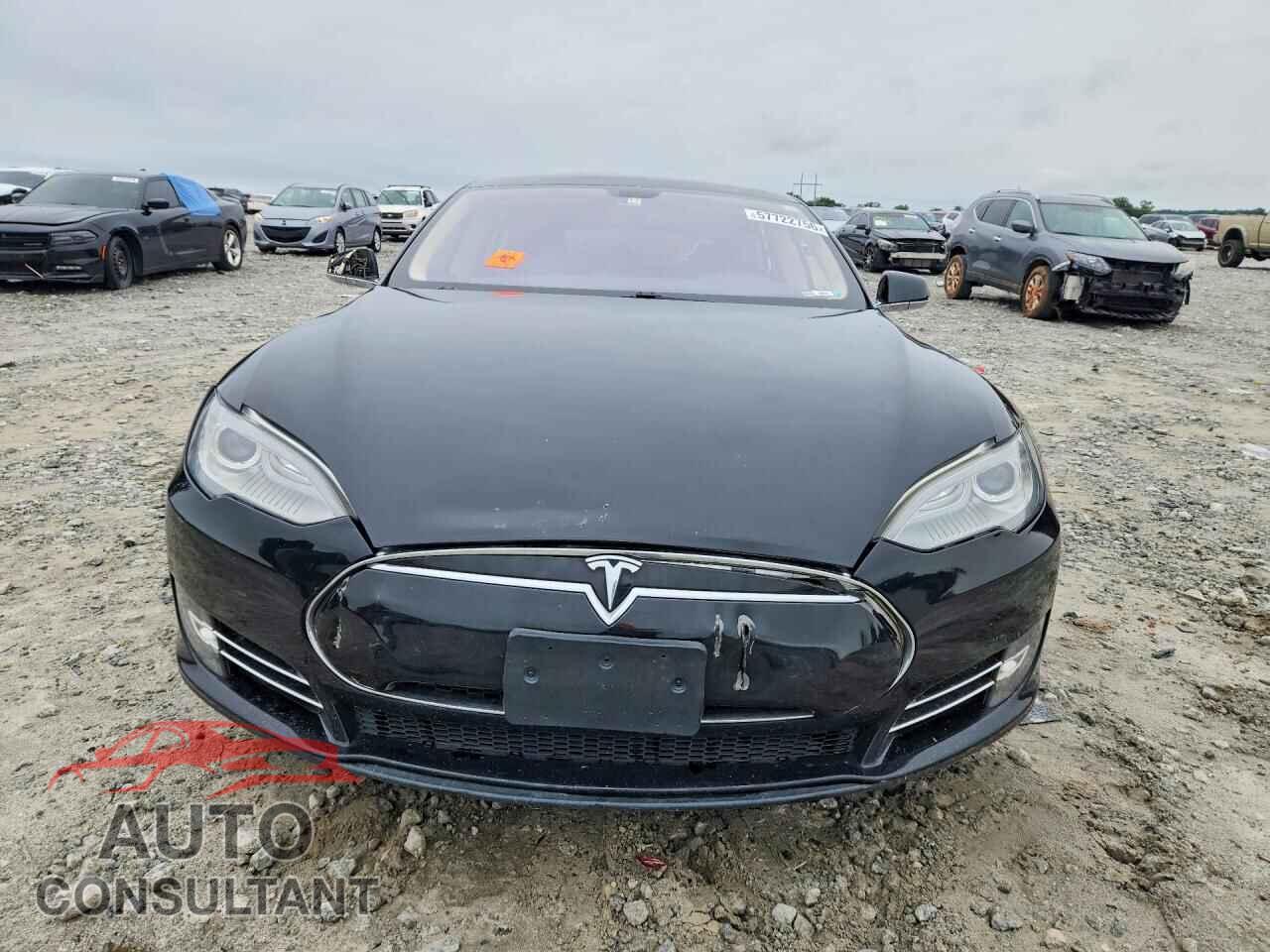 TESLA MODEL S 2013 - 5YJSA1CN3DFP26350