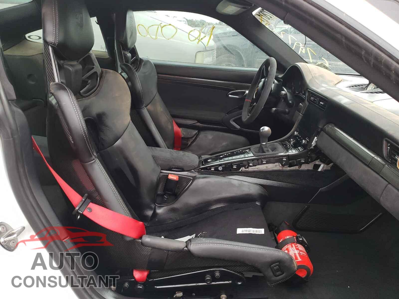 PORSCHE 911 2018 - WP0AC2A93JS175434