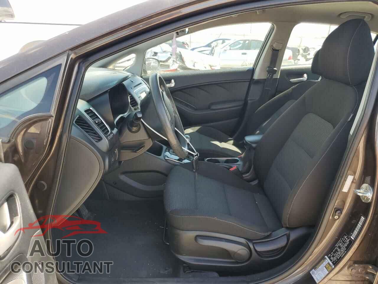 KIA FORTE 2017 - 3KPFK4A76HE037726