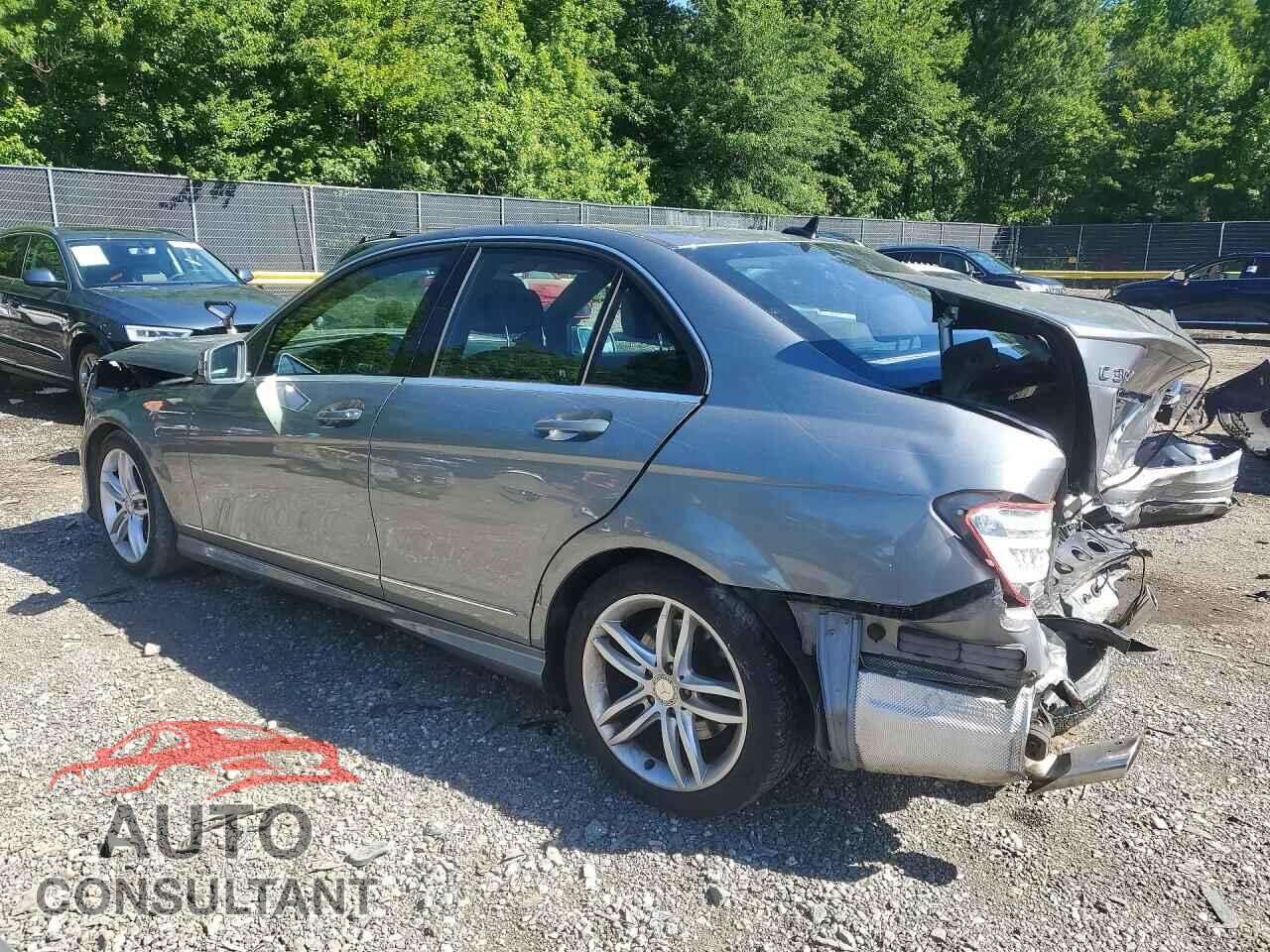 MERCEDES-BENZ C-CLASS 2012 - WDDGF8BB7CR204164
