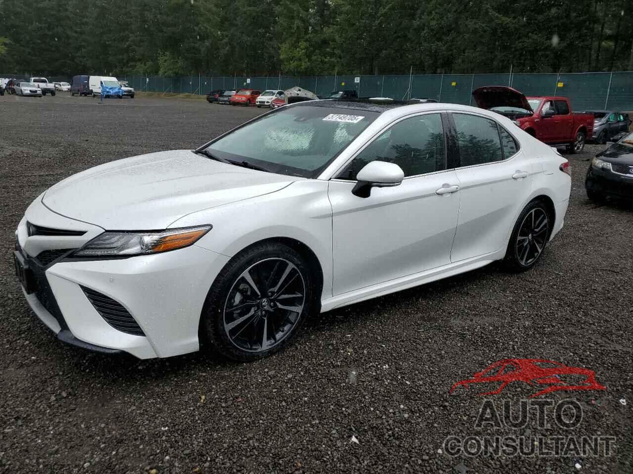 TOYOTA CAMRY 2018 - 4T1B61HK9JU056009