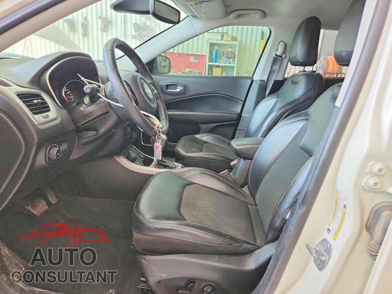 JEEP COMPASS 2018 - 3C4NJDBB8JT455871