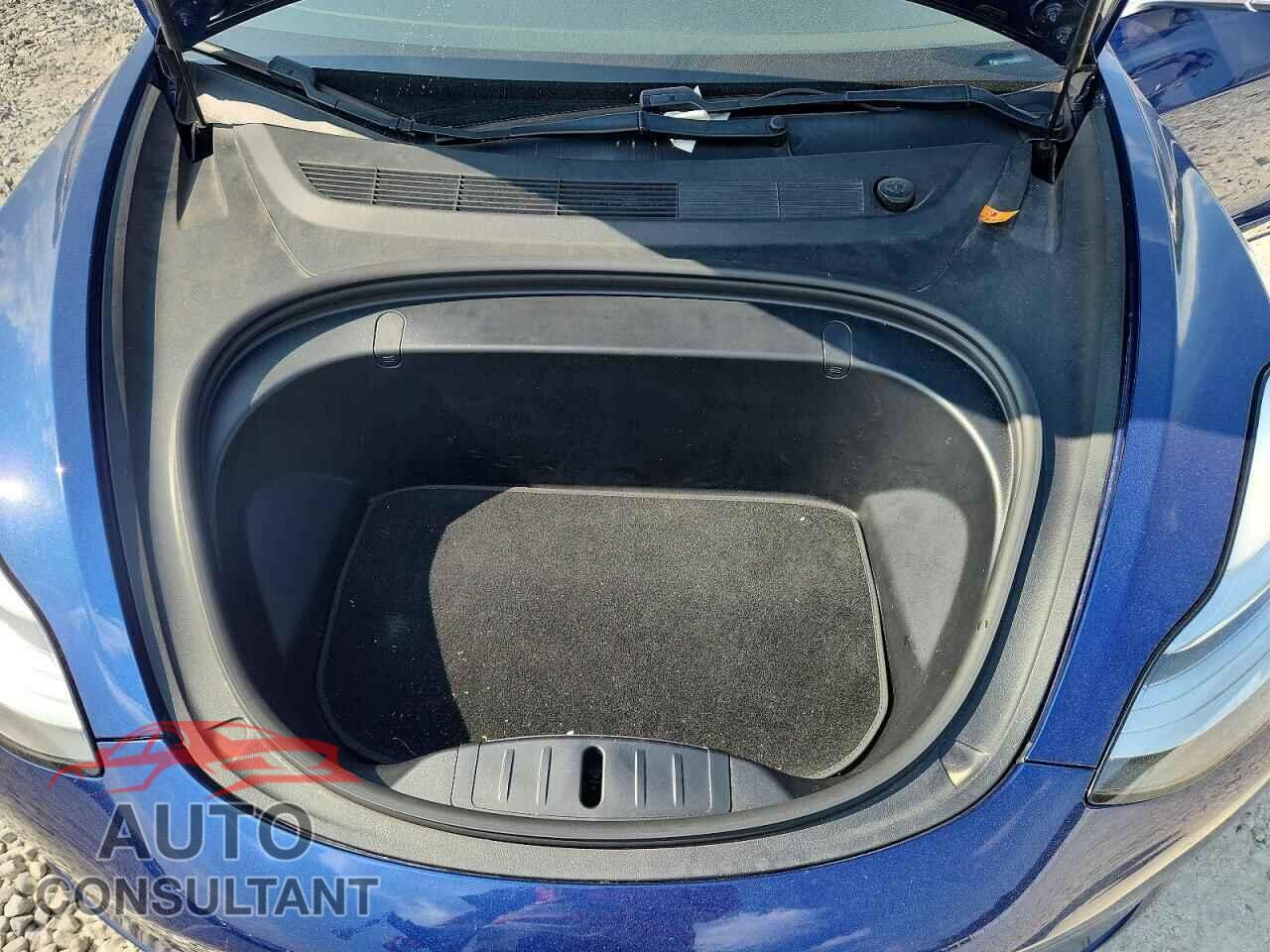 TESLA MODEL 3 2018 - 5YJ3E1EB7JF135297