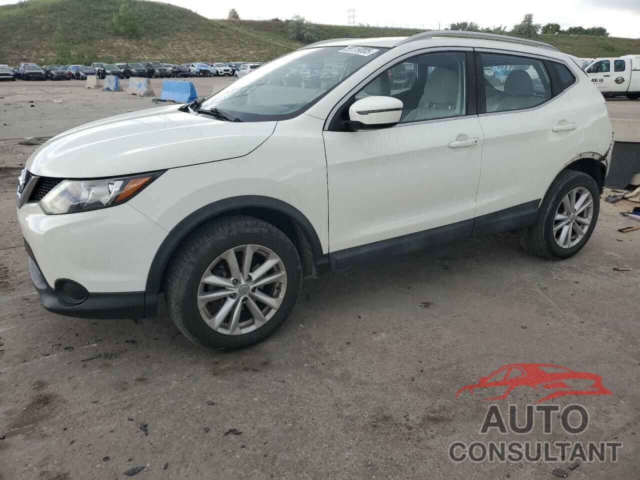NISSAN ROGUE 2017 - JN1BJ1CP5HW010989