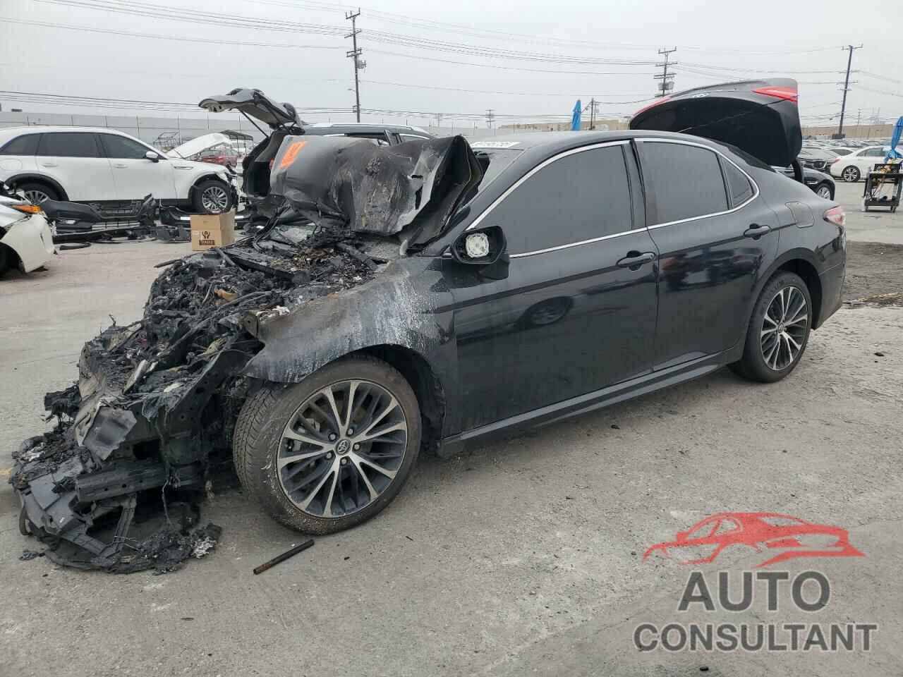 TOYOTA CAMRY 2018 - 4T1B11HK7JU645591
