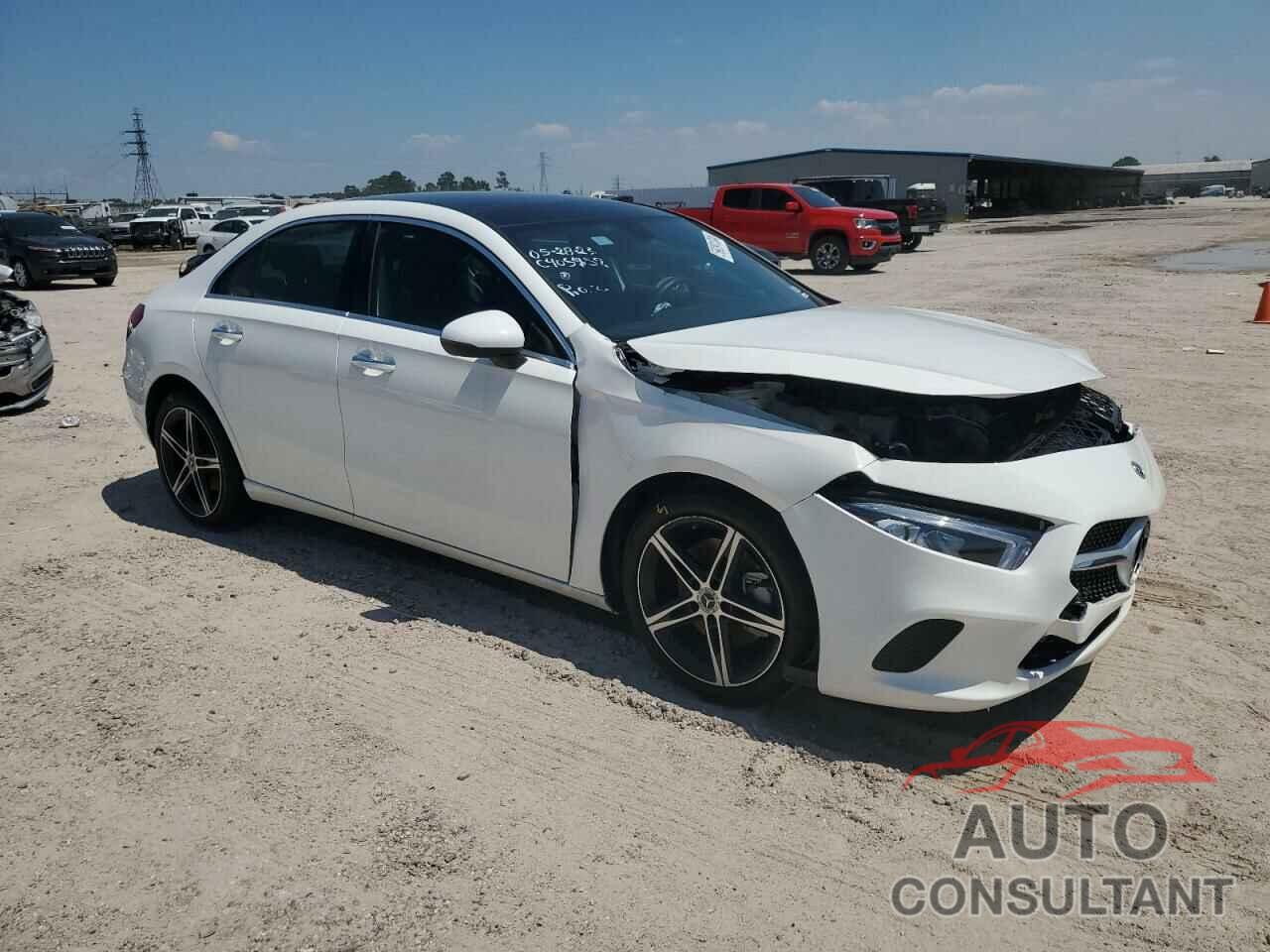 MERCEDES-BENZ A-CLASS 2022 - W1K3G4EB0NJ326933