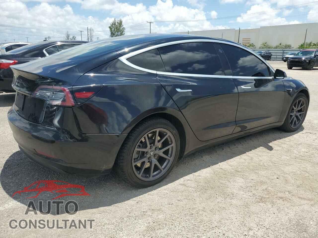 TESLA MODEL 3 2019 - 5YJ3E1EA8KF296301