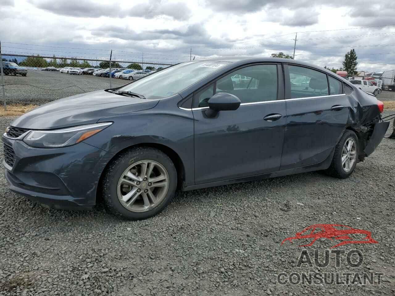 CHEVROLET CRUZE 2018 - 1G1BE5SM9J7112871