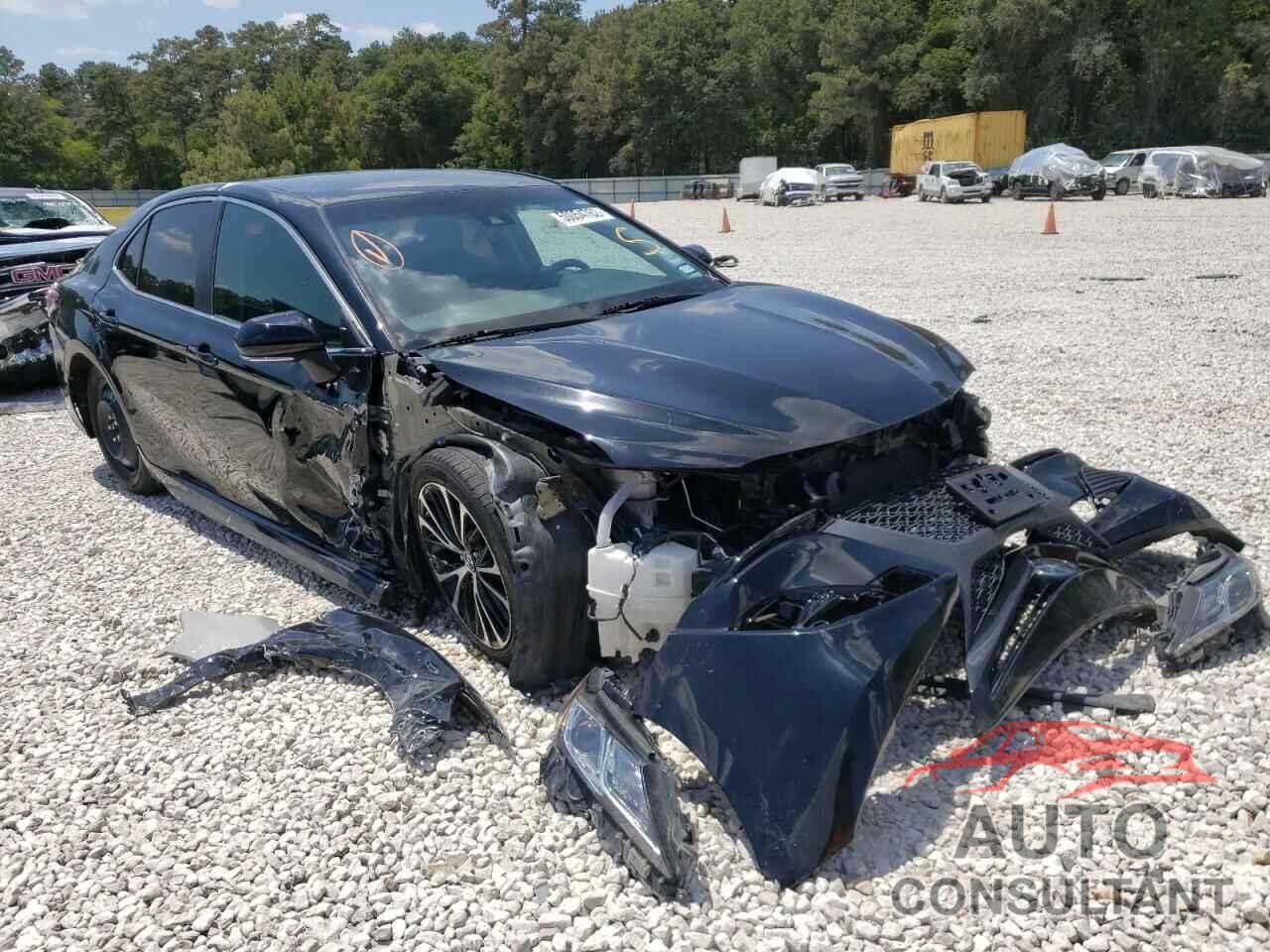 TOYOTA CAMRY 2018 - 4T1B11HK0JU093982