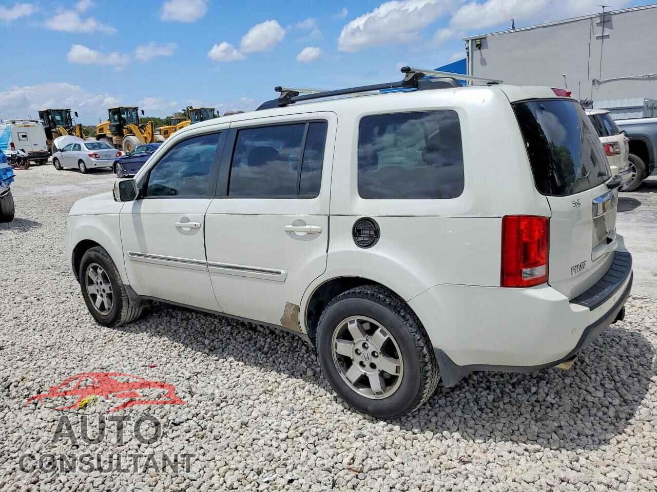 HONDA PILOT 2011 - 5FNYF3H96BB057149