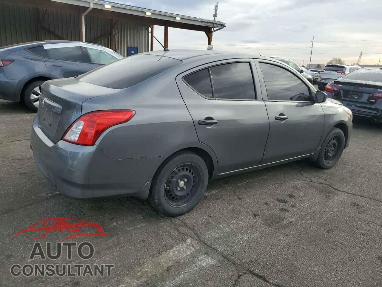 NISSAN VERSA 2017 - 3N1CN7AP6HL824007