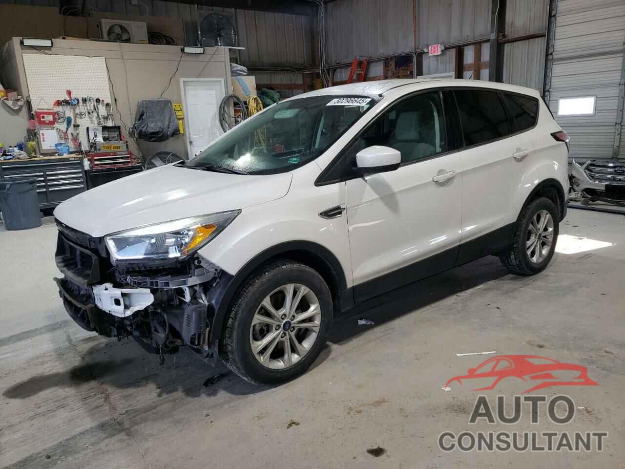FORD ESCAPE 2017 - 1FMCU9GD3HUD41133