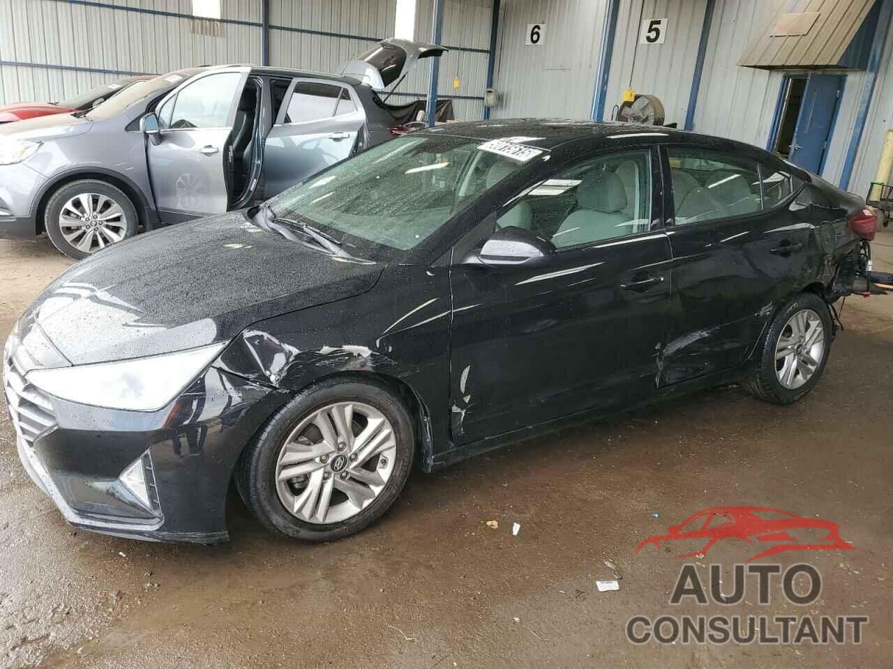 HYUNDAI ELANTRA 2019 - 5NPD84LF4KH457529