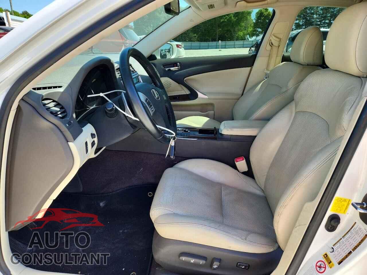 LEXUS IS 2012 - JTHCF5C2XC5056880