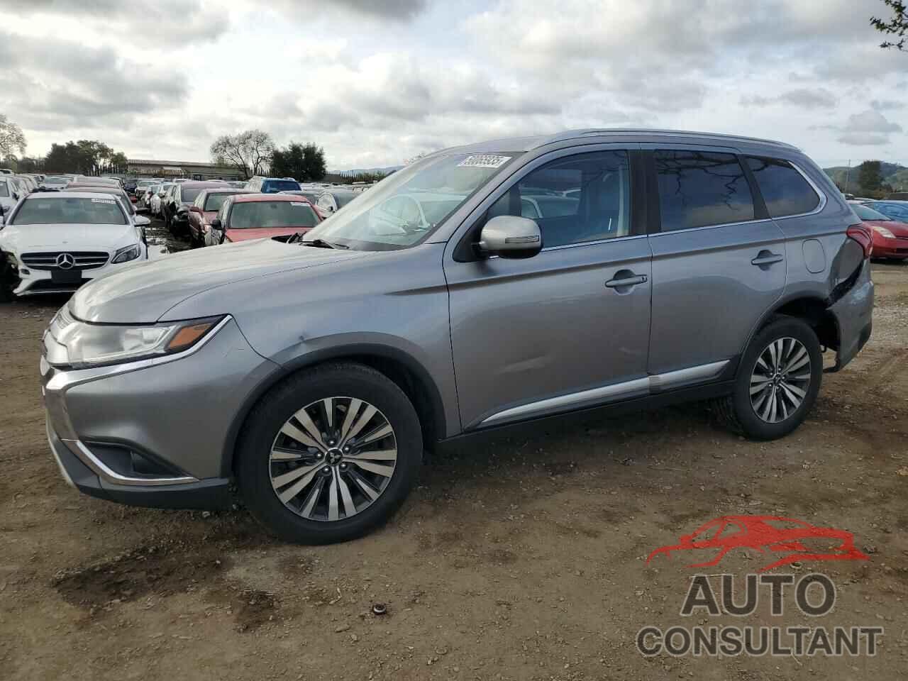 MITSUBISHI OUTLANDER 2019 - JA4AD3A32KZ027924