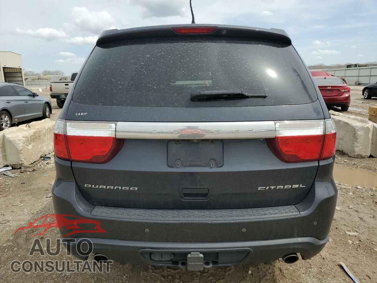DODGE DURANGO 2013 - 1C4SDHET9DC562563