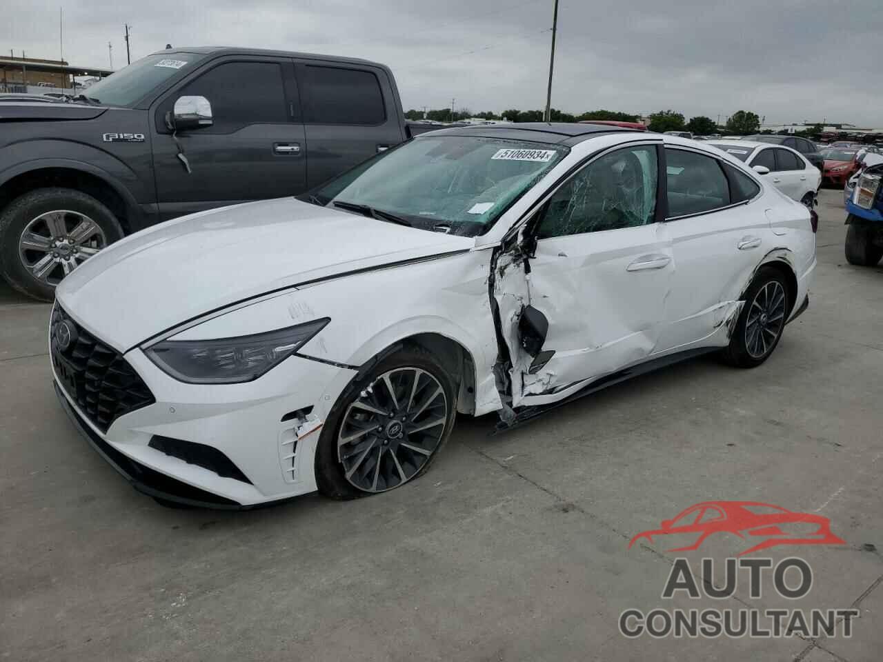 HYUNDAI SONATA 2023 - KMHL34J26PA284603