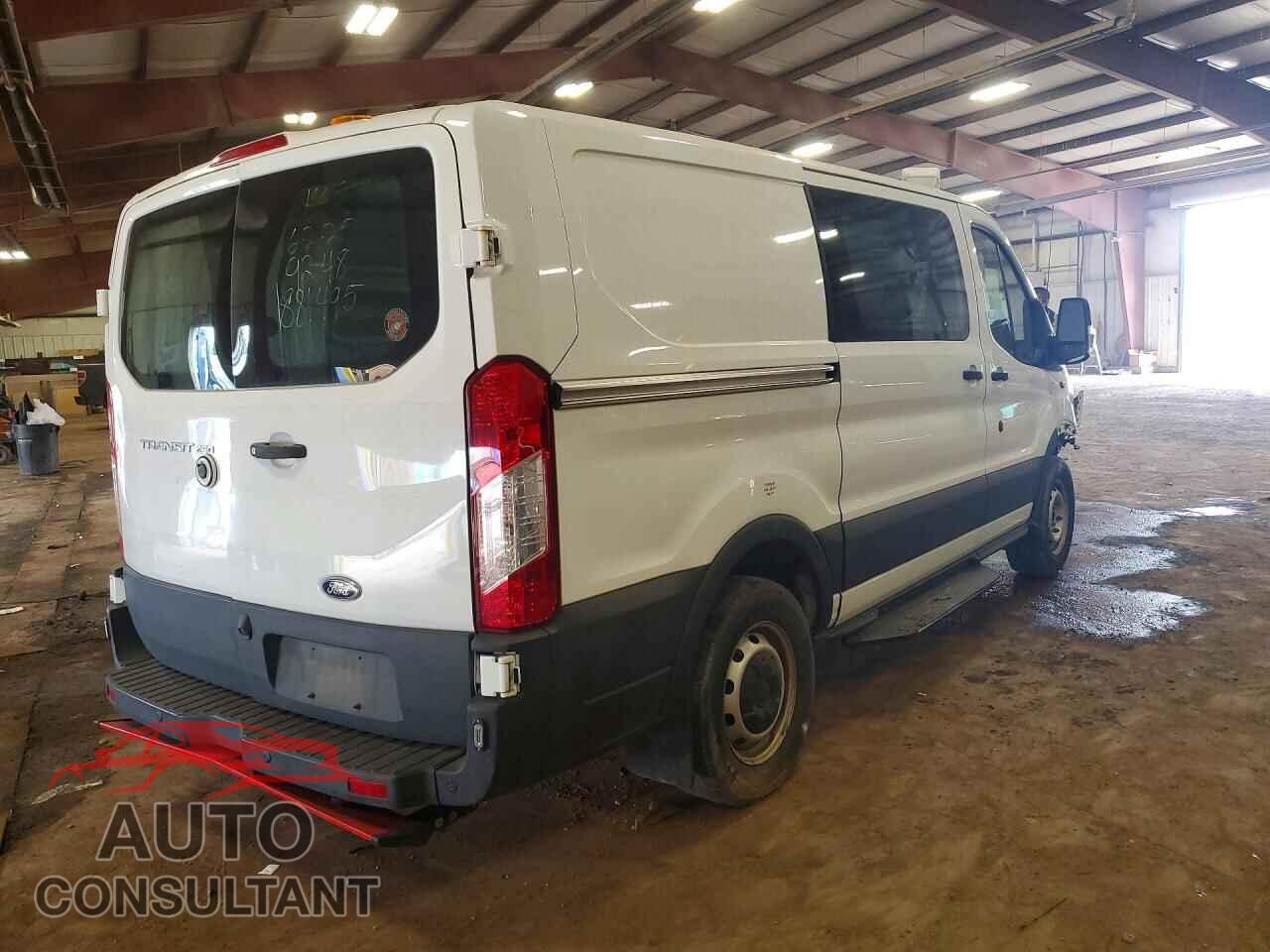 FORD TRANSIT 2019 - 1FTYR1YM2KKB09248
