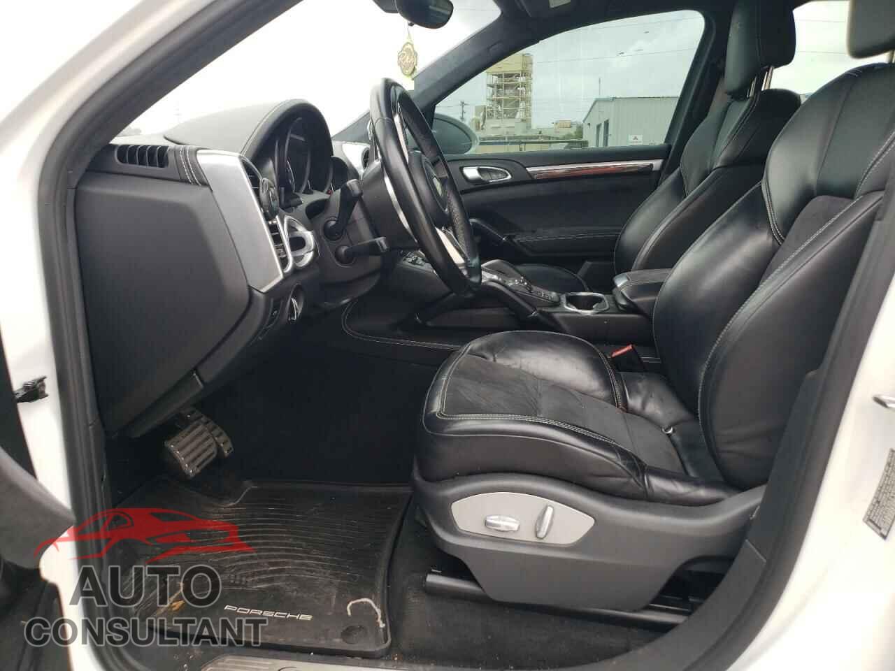 PORSCHE CAYENNE 2016 - WP1AD2A29GLA77669