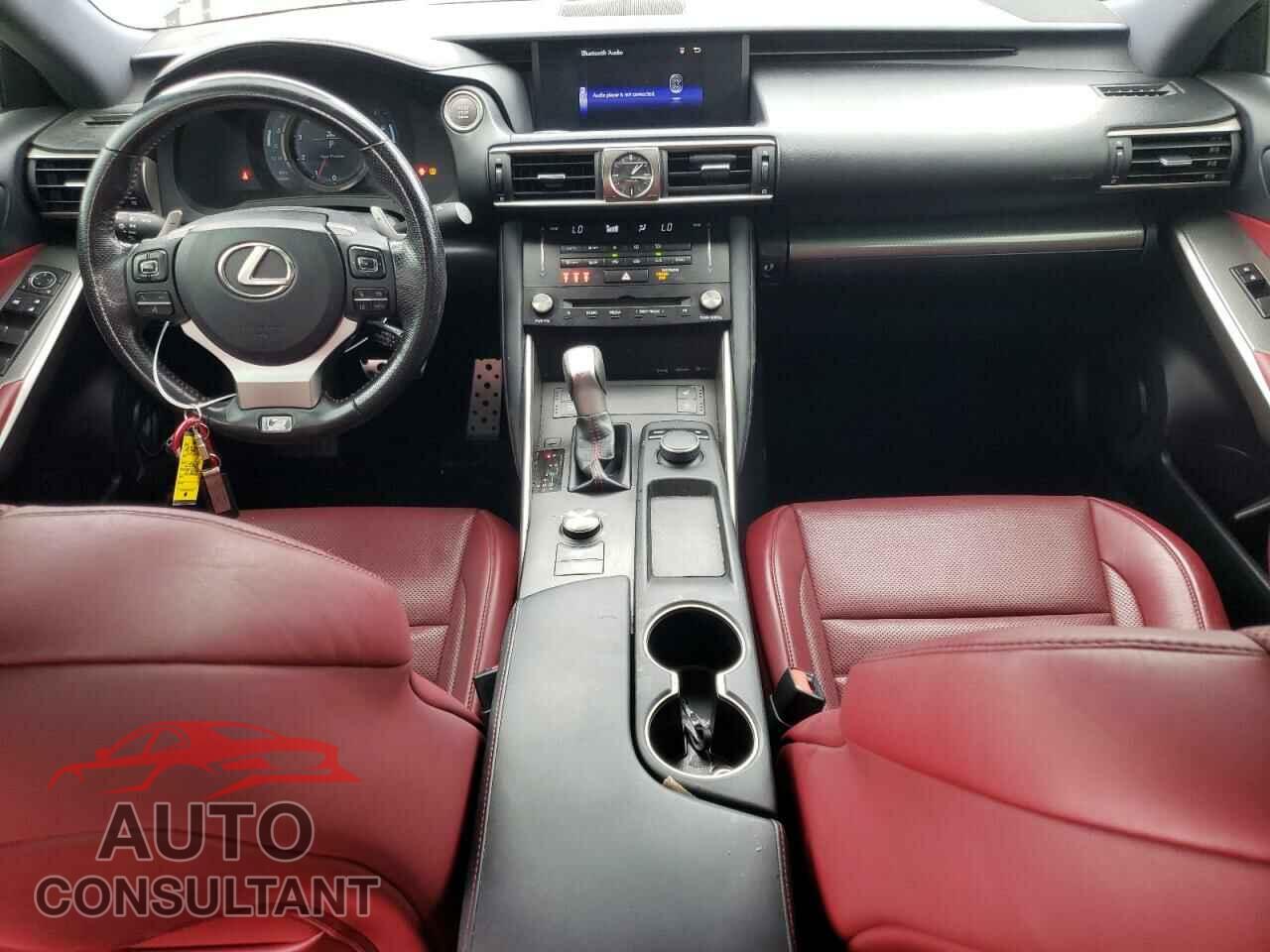 LEXUS IS 2017 - JTHBA1D23H5042117