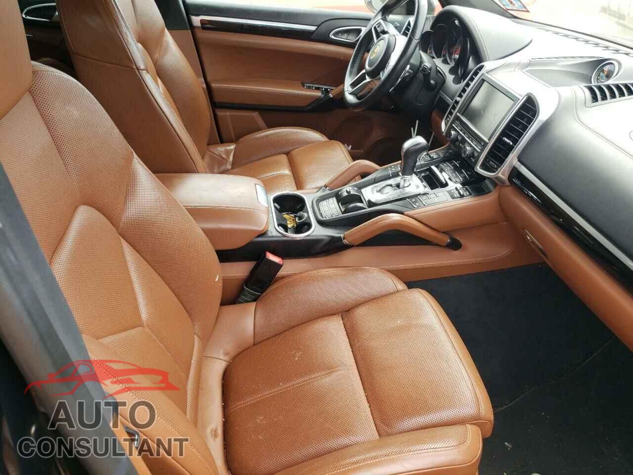 PORSCHE CAYENNE 2016 - WP1AB2A24GLA92781