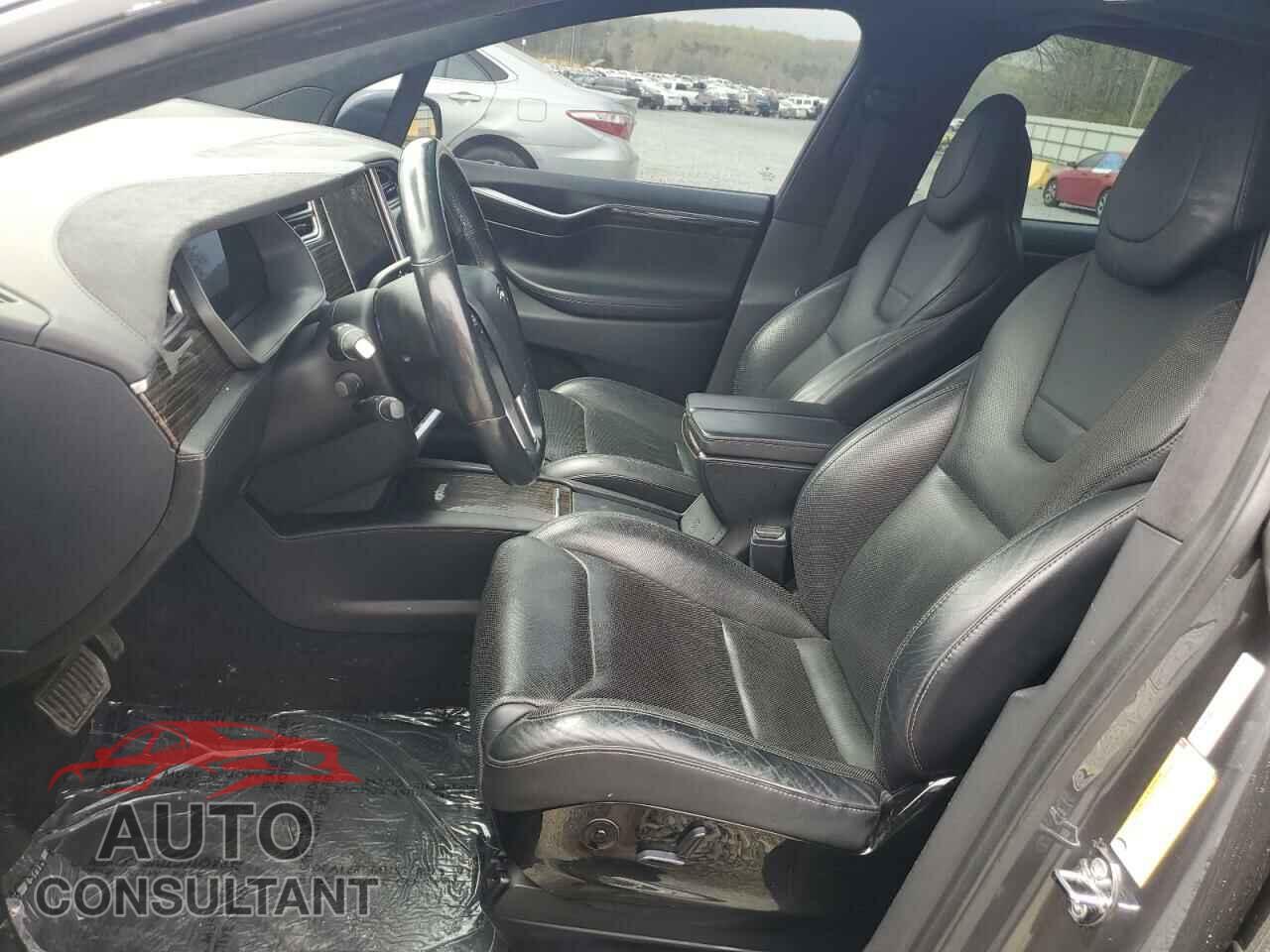 TESLA MODEL X 2016 - 5YJXCBE23GF005295