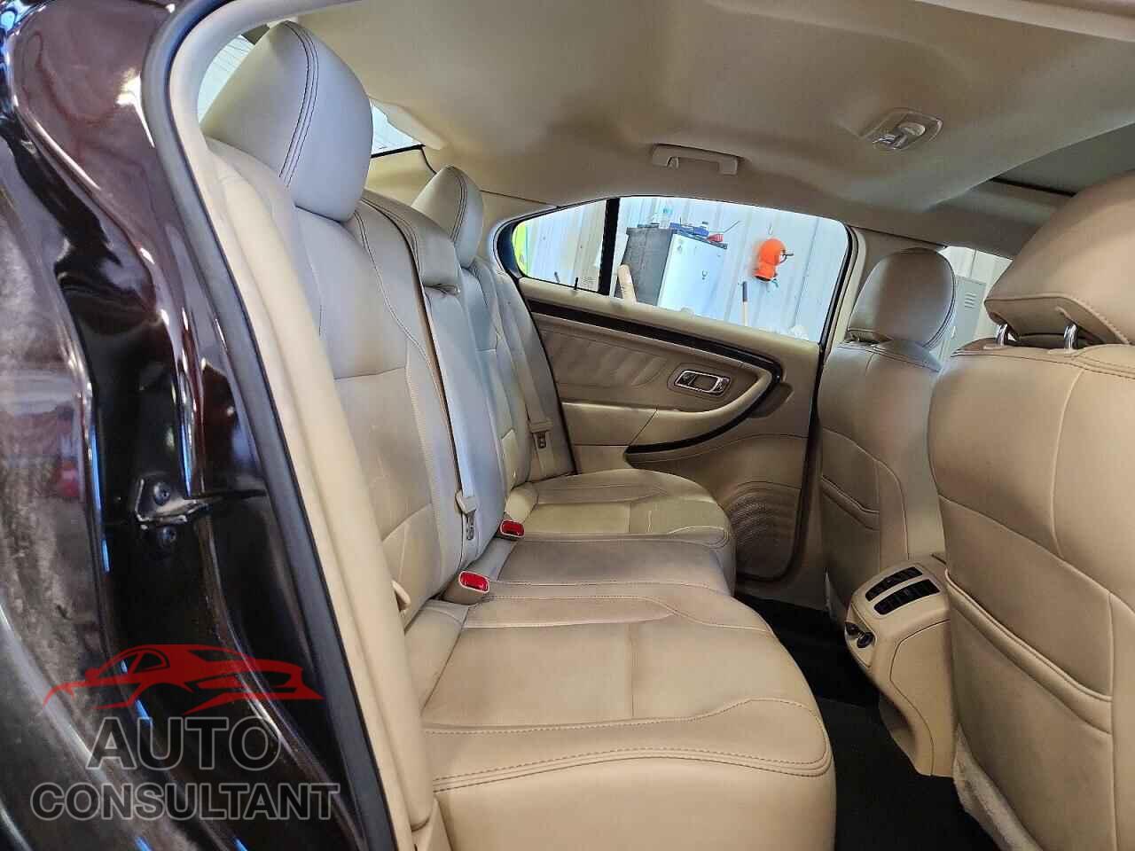 FORD TAURUS 2013 - 1FAHP2J82DG168756