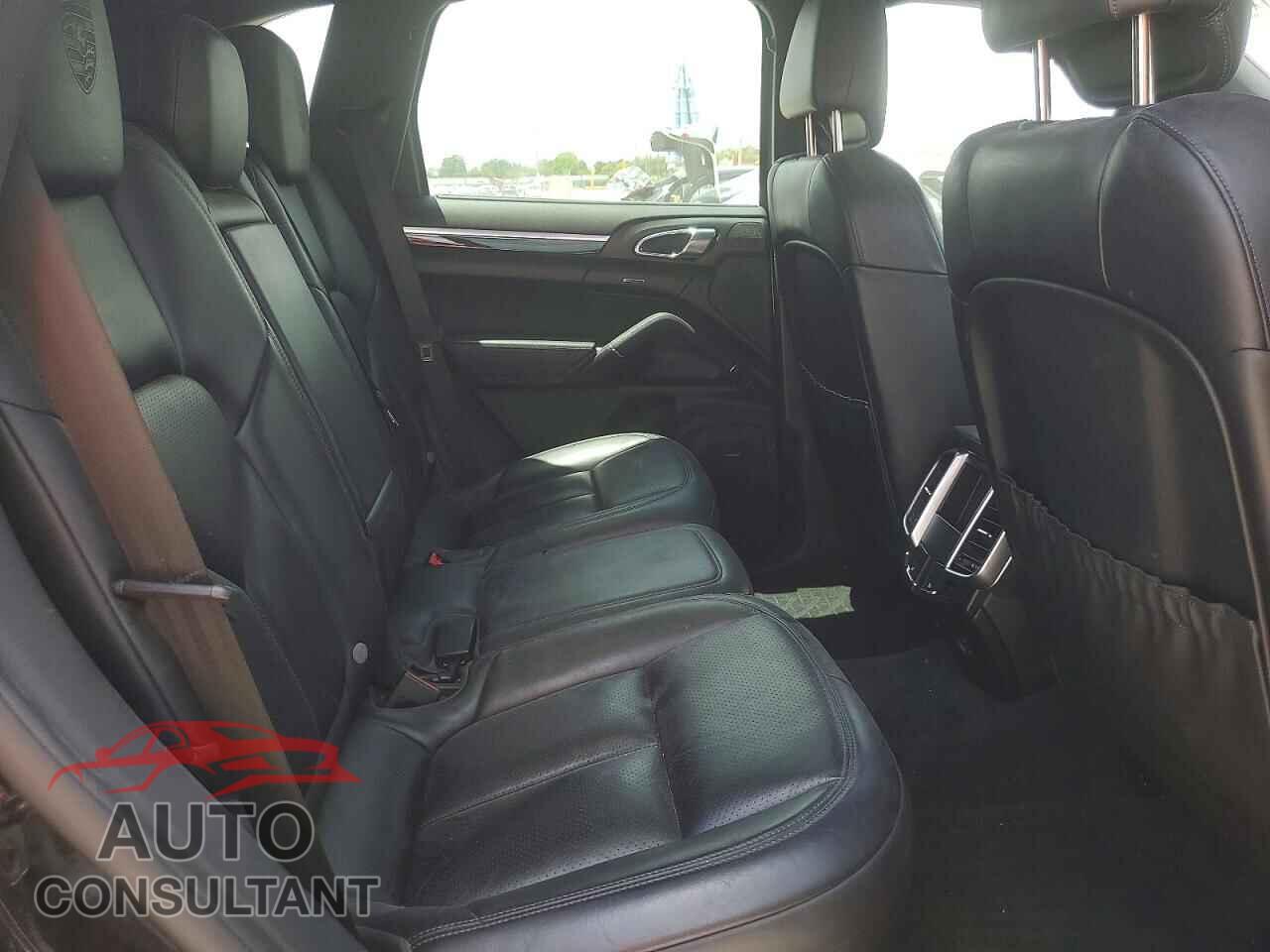 PORSCHE CAYENNE 2017 - WP1AE2A23HLA69534